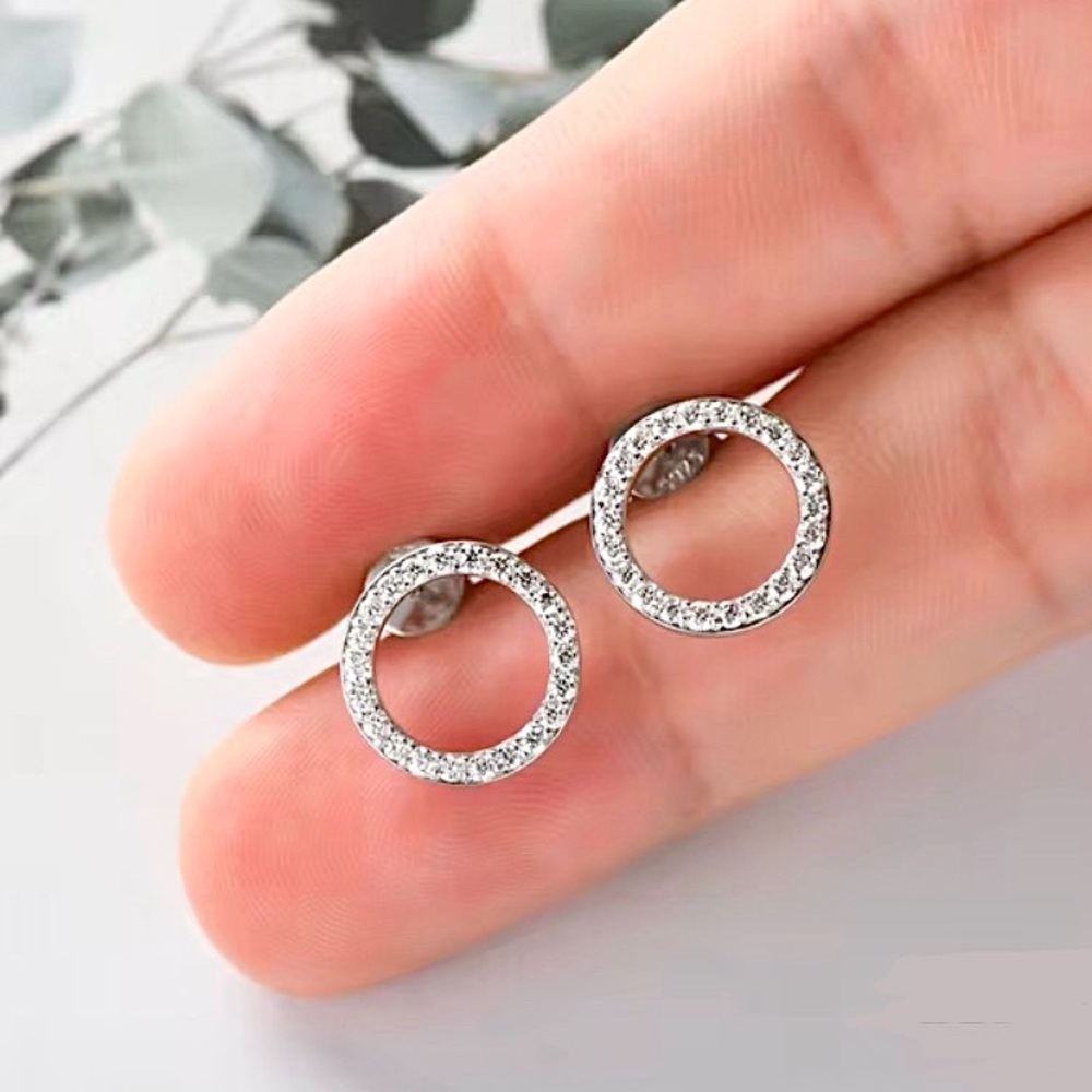 NEW Dainty Medium Circle Rhinestone stud Earrings Silver color - Boutique - Picture 6 of 6